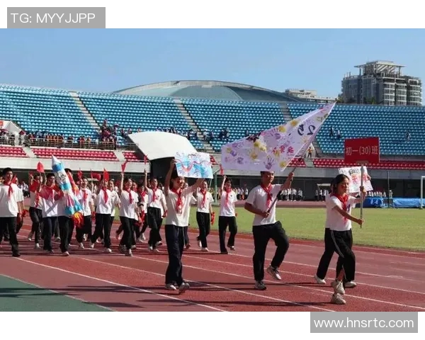 运动员进行曲奏响新时代荣光激扬奋斗精神激励全民健身目标奋勇前行